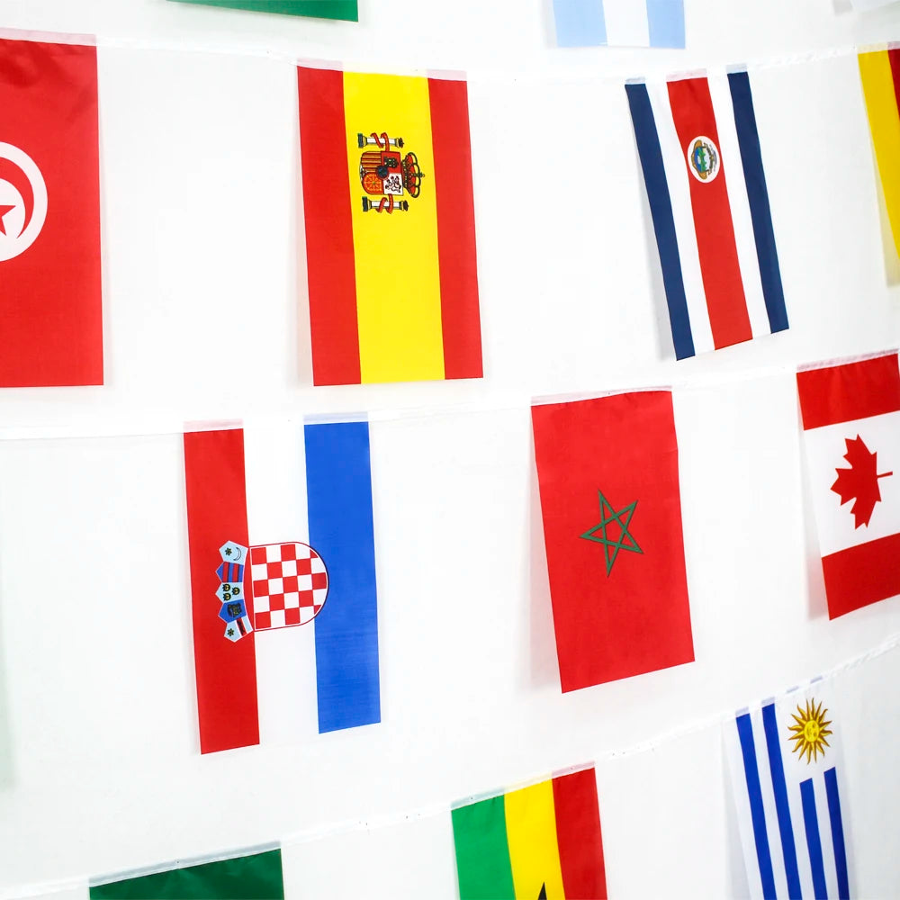 Guirlande de 32 Drapeaux Nationaux – Décoration Football Coupe du Monde 2026